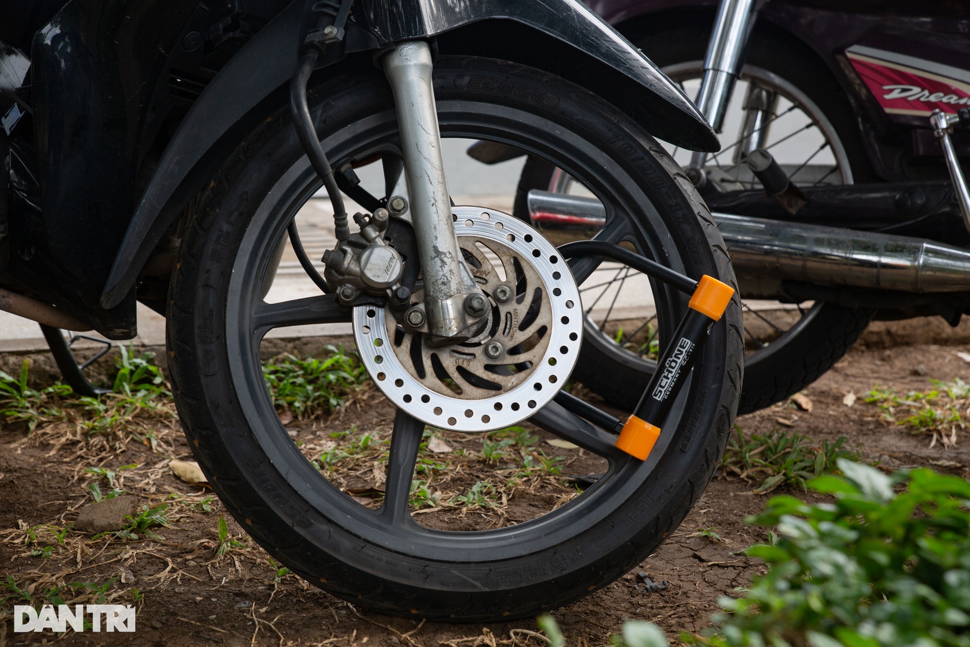 Bãi xe công viên ở TPHCM nơi cần không có, nơi có không cần - 4 Bãi xe công viên ở TPHCM nơi cần không có, nơi có không cần - 4