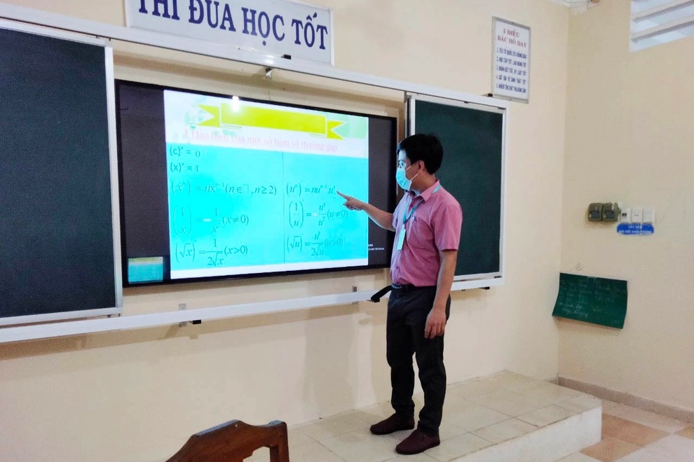 Kiên Giang: Hơn 100.000 học sinh chưa có thiết bị học trực tuyến - 4 Kiên Giang: Hơn 100.000 học sinh chưa có thiết bị học trực tuyến - 4