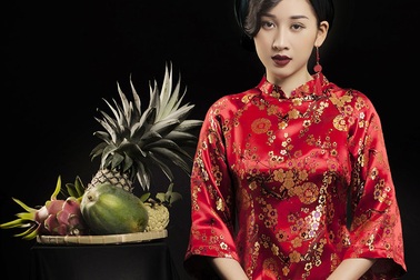 Á hậu Xuân Quỳnh khoe nét đẹp Á Đông trong tà áo dài xuân