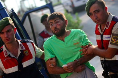 Thổ Nhĩ Kỳ thả 38.000 tù nhân để lấy chỗ giam kẻ đảo chính