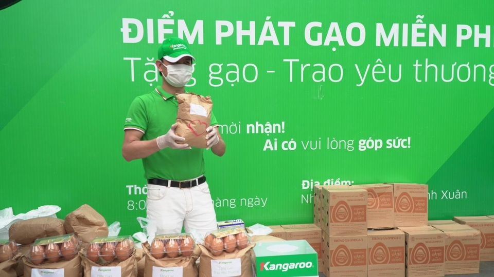 Kangaroo tặng 30 tấn gạo chung tay đẩy lùi Covid - 6 Kangaroo tặng 30 tấn gạo chung tay đẩy lùi Covid - 6