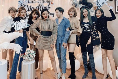 Cô gái Thái Nguyên được hội bạn thân tổ chức tiệc "mừng ly hôn" linh đình