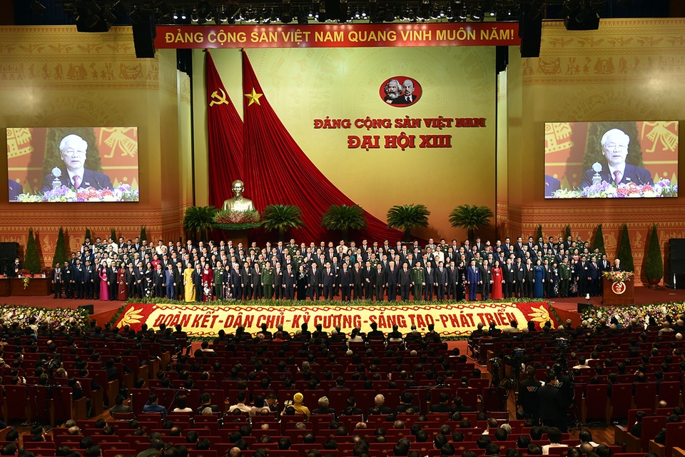 Bộ Chính trị chỉ đạo thực hiện Nghị quyết Đại hội XIII của Đảng - 1 Bộ Chính trị chỉ đạo thực hiện Nghị quyết Đại hội XIII của Đảng - 1