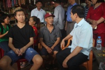 Người Việt tại “rốn lũ” Lào: Ôm lấy nhau chuẩn bị cho cái chết...