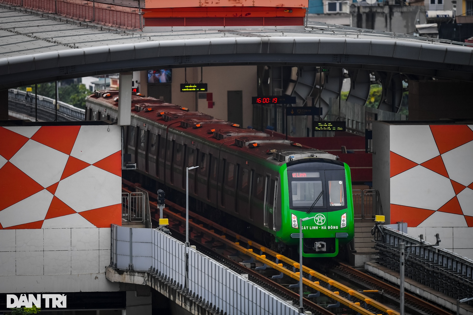Nhìn lại 15 ngày chạy miễn phí tàu đường sắt Cát Linh - Hà Đông - 11