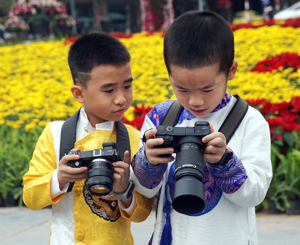 Hai cháu nội của tôi - 1 Hai cháu nội của tôi - 1