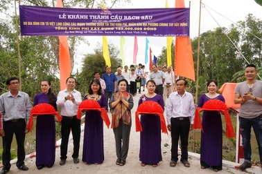 Sống là cho đâu chỉ nhận riêng mình!