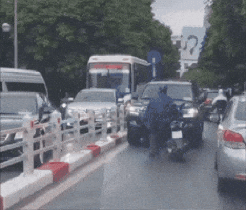 Xem xét động cơ của người chặn đầu xe Bộ Tư lệnh Cảnh vệ - 1 Xem xét động cơ của người chặn đầu xe Bộ Tư lệnh Cảnh vệ - 1