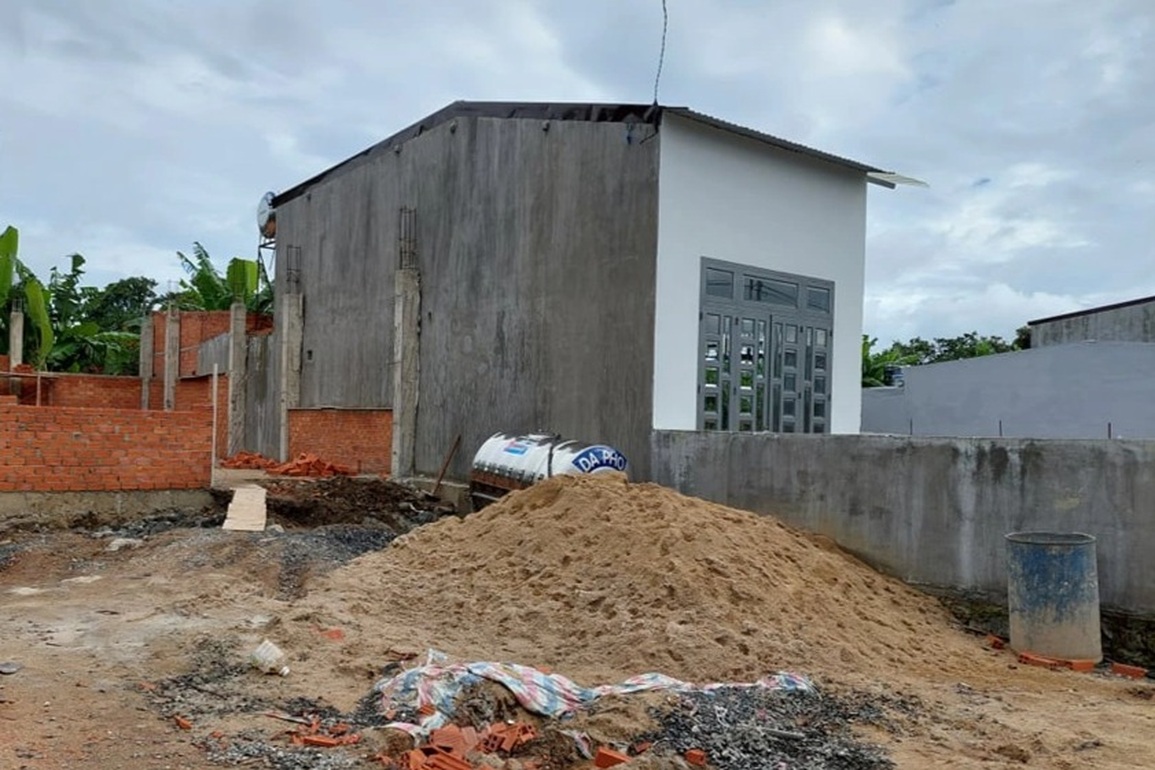 Đề nghị cách chức chủ tịch, phó chủ tịch phường để loạn xây nhà trái phép - 1 Đề nghị cách chức chủ tịch, phó chủ tịch phường để loạn xây nhà trái phép - 1