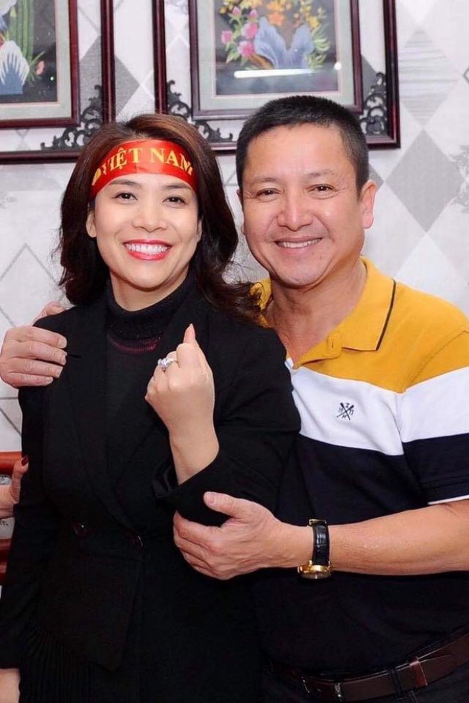 “Táo Giao thông” Chí Trung ngầm công khai bạn gái mới - 2 “Táo Giao thông” Chí Trung ngầm công khai bạn gái mới - 2