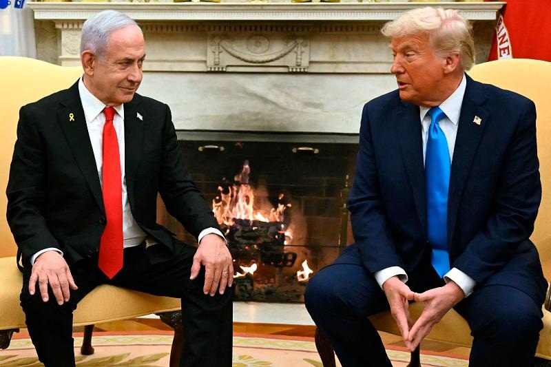 Thủ tướng Israel tặng Tổng thống Trump máy nhắn tin bằng vàng? - 1