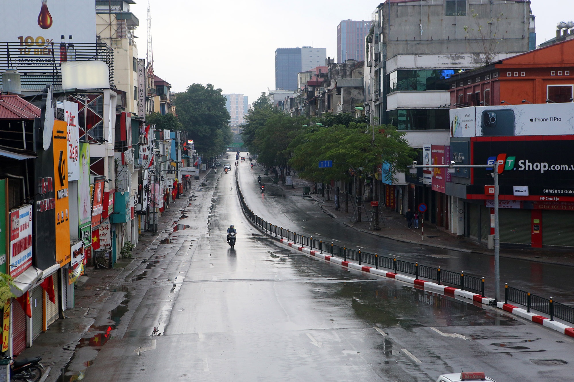 Buổi sáng mùng 1 năm Canh Tý trong lành sau cơn mưa - 1 Buổi sáng mùng 1 năm Canh Tý trong lành sau cơn mưa - 1