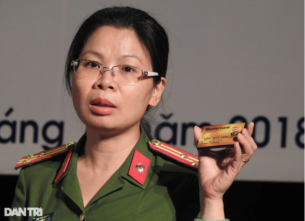 Thiết bị gian lận thi: Chìa khóa ô tô, thẻ ATM thì thầm cũng nghe được - 3 Thiết bị gian lận thi: Chìa khóa ô tô, thẻ ATM thì thầm cũng nghe được - 3