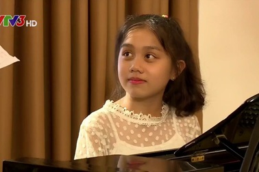 Phan Thanh Bình được khen ngợi khi hát "Người đi ngoài phố".