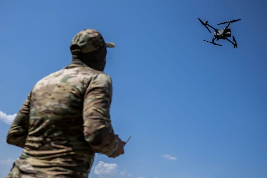Ukraine chế tạo UAV tấn công bầy đàn bằng trí tuệ nhân tạo - 1 Ukraine chế tạo UAV tấn công bầy đàn bằng trí tuệ nhân tạo - 1