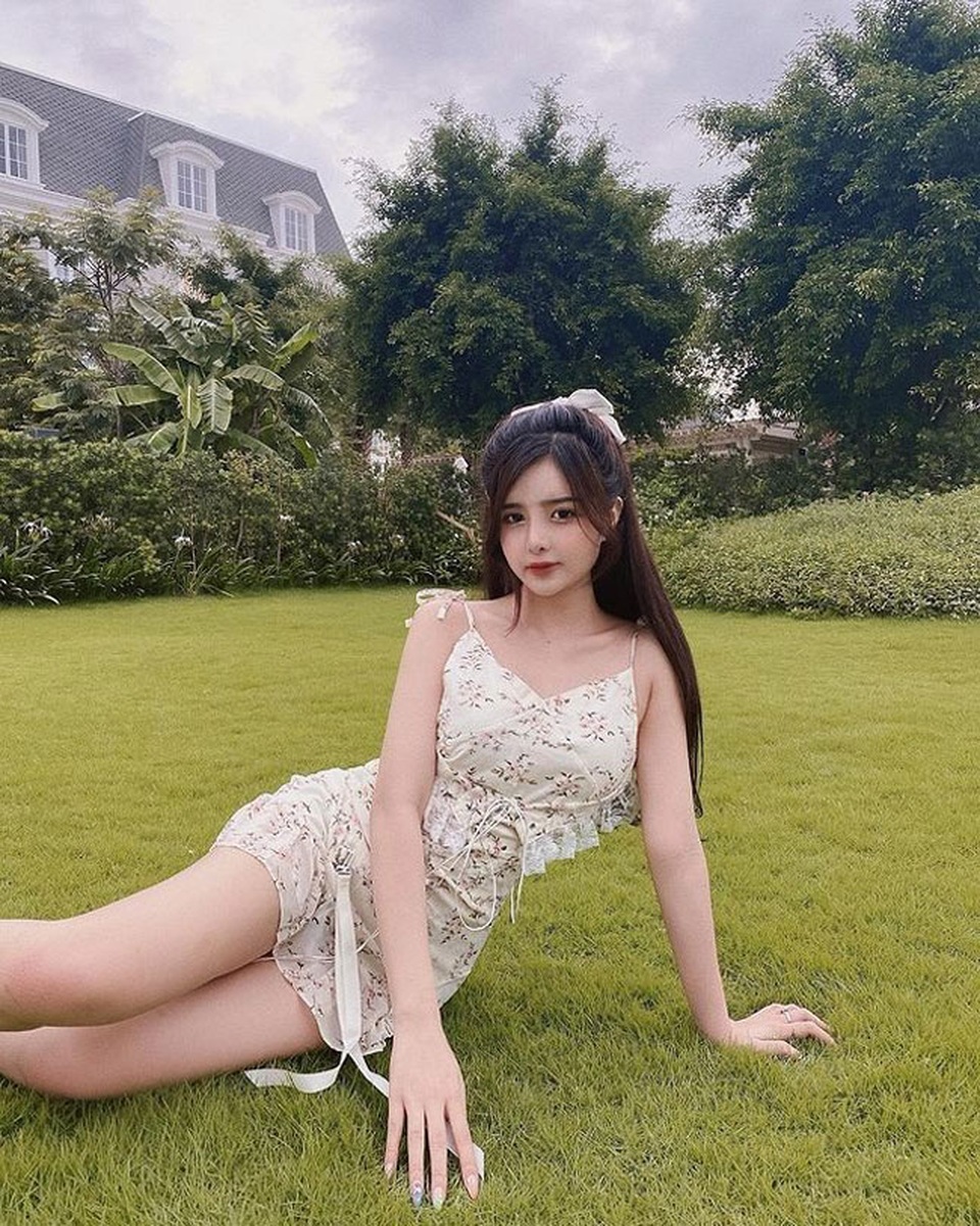 Cô gái Sài thành được ca ngợi xinh như búp bê đời thực - 1 Cô gái Sài thành được ca ngợi xinh như búp bê đời thực - 1