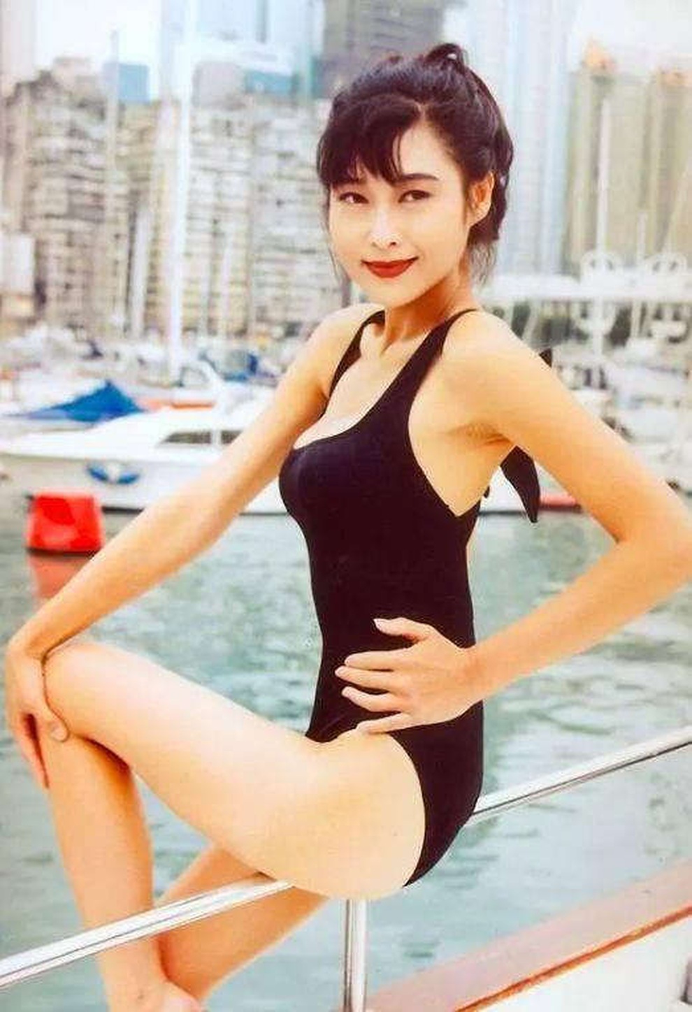 Á hậu châu Á nổi tiếng nhờ phim 18+ và món nợ gần 151 triệu USD lúc về già - 3 Á hậu châu Á nổi tiếng nhờ phim 18+ và món nợ gần 151 triệu USD lúc về già - 3