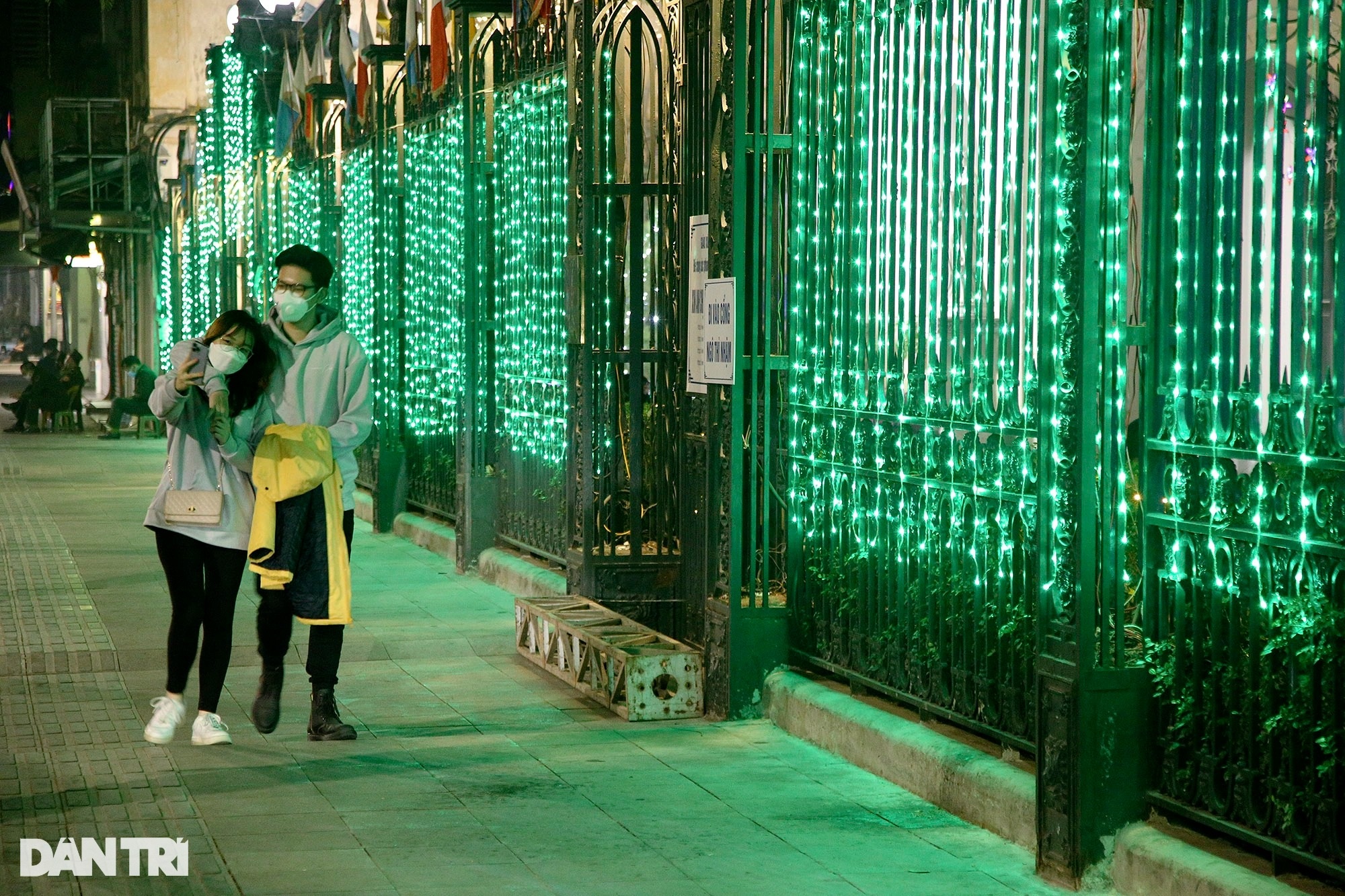 Hà Nội có một đêm Noel khác thường - 7 Hà Nội có một đêm Noel khác thường - 7