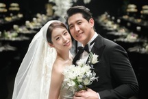 "Tiểu Kim Tae Hee" nói gì trước nghi vấn ly hôn chồng sau 2 năm kết hôn?