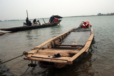 Đình chỉ công tác Chủ tịch xã Quảng Hải