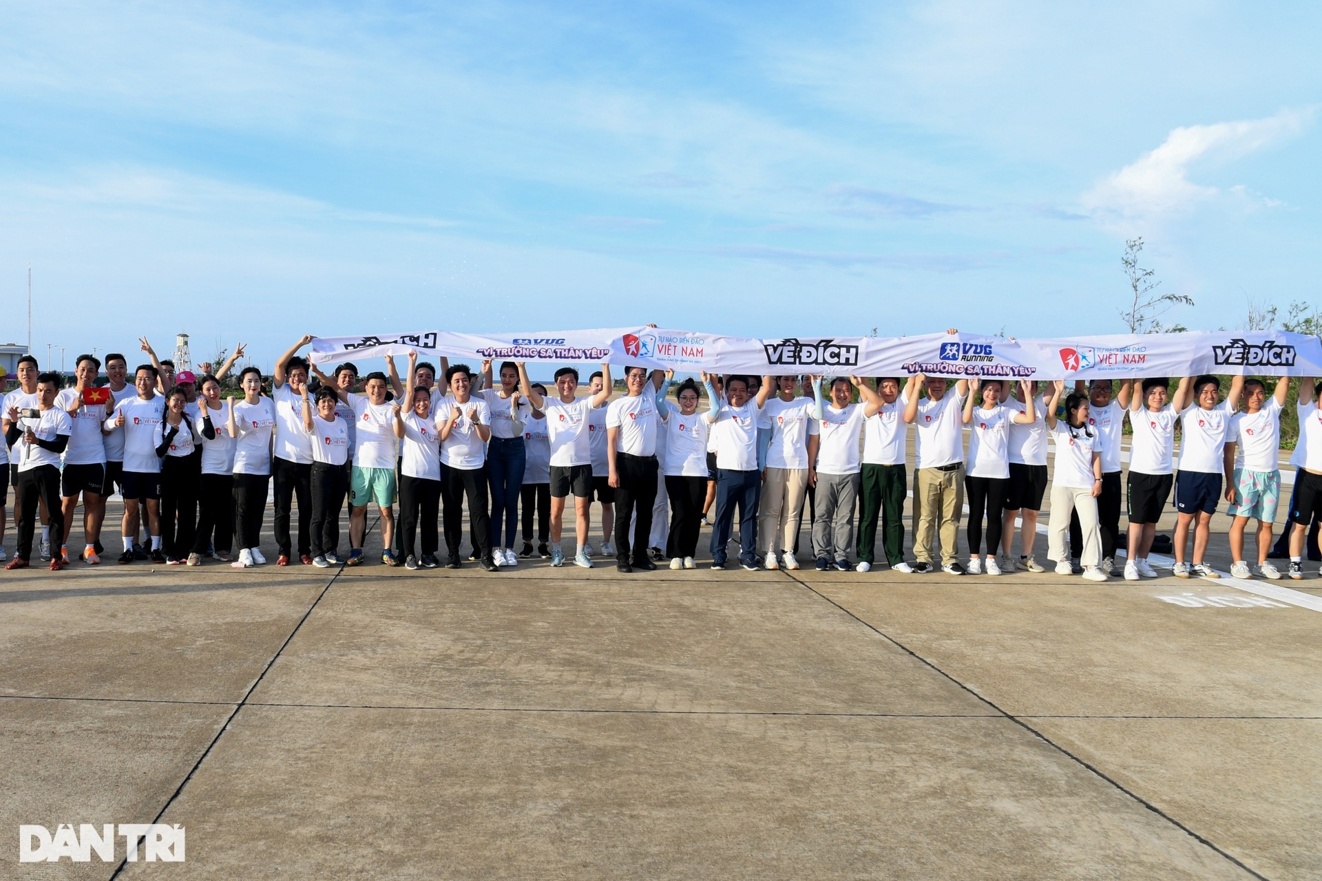 Giải thể thao đặc biệt tại quần đảo Trường Sa - 1 Giải thể thao đặc biệt tại quần đảo Trường Sa - 1
