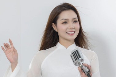 Ca sĩ Nguyễn Ngọc Anh hát ngợi ca tình mẫu tử vào Ngày của Mẹ