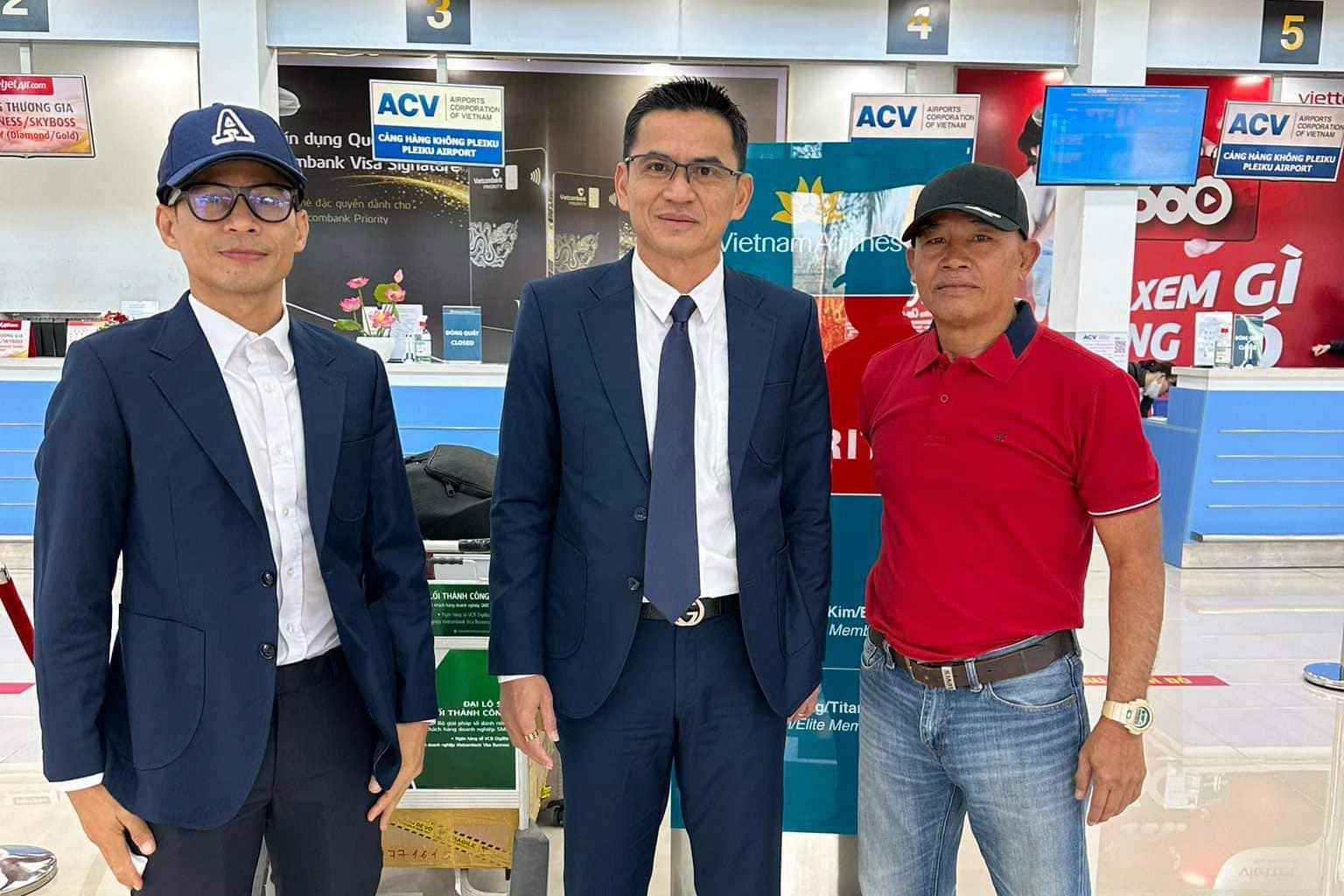 Pelatih Kiatisuk membawa dua asisten ke Klub CAHN - 1 HLV Kiatisuk mang theo hai trợ lý đến với CLB CAHN - 1