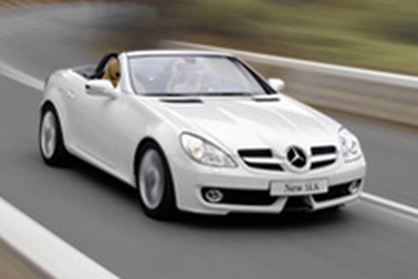 Nhập khẩu ô tô tiếp tục giảm mạnh trong tháng 9