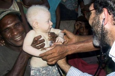 Nạn sát hại người bạch tạng ở châu Phi