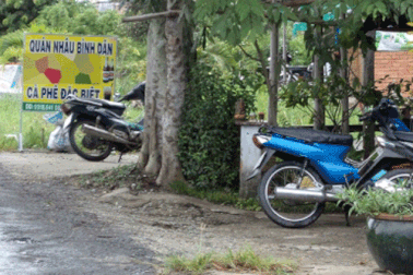 Từ A đến... "á" ở "cà phê mò”