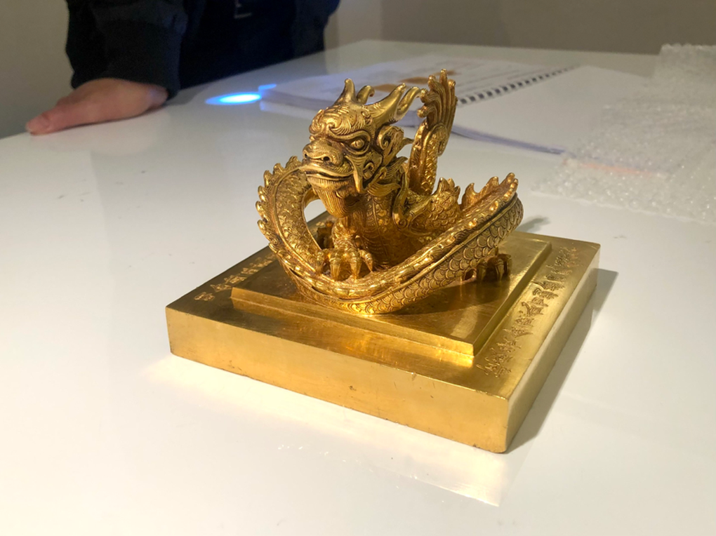 Hãng Millon đồng ý chuyển giao ấn vàng Hoàng đế chi bảo cho Việt Nam - 1 Hãng Millon đồng ý chuyển giao ấn vàng Hoàng đế chi bảo cho Việt Nam - 1