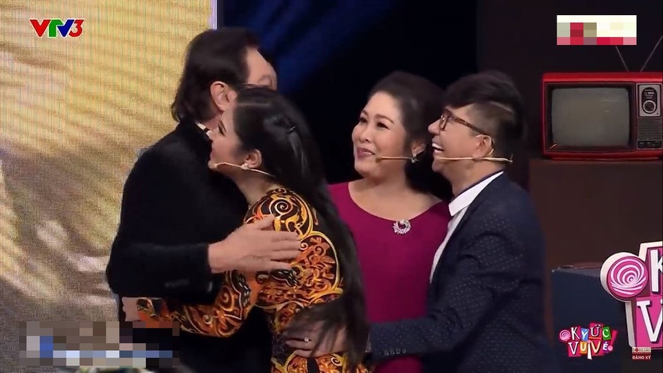 Lý Hùng: “Tôi đau xót vô cùng vì từng xem chú Chánh Tín như cha mình” - 2 Lý Hùng: “Tôi đau xót vô cùng vì từng xem chú Chánh Tín như cha mình” - 2