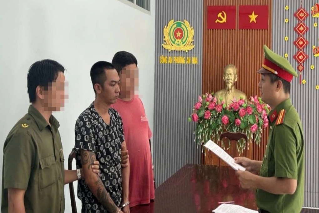 Bắt gã giang hồ cầm đầu 30 đàn em bảo kê mặt biển ở Kiên Giang - 1 Bắt gã giang hồ cầm đầu 30 đàn em bảo kê mặt biển ở Kiên Giang - 1