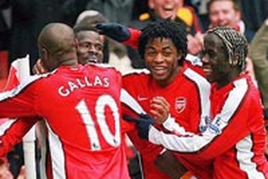 AS Roma - Arsenal: Vé cho The Gunners?