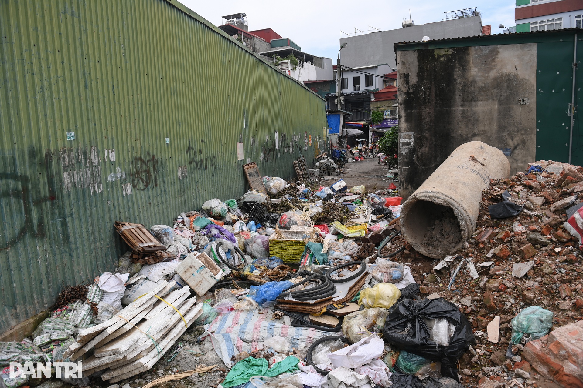 600m đường vào Đại học Hà Nội ngổn ngang vật liệu, dân than trời vì ô nhiễm - 14 600m đường vào Đại học Hà Nội ngổn ngang vật liệu, dân than trời vì ô nhiễm - 14
