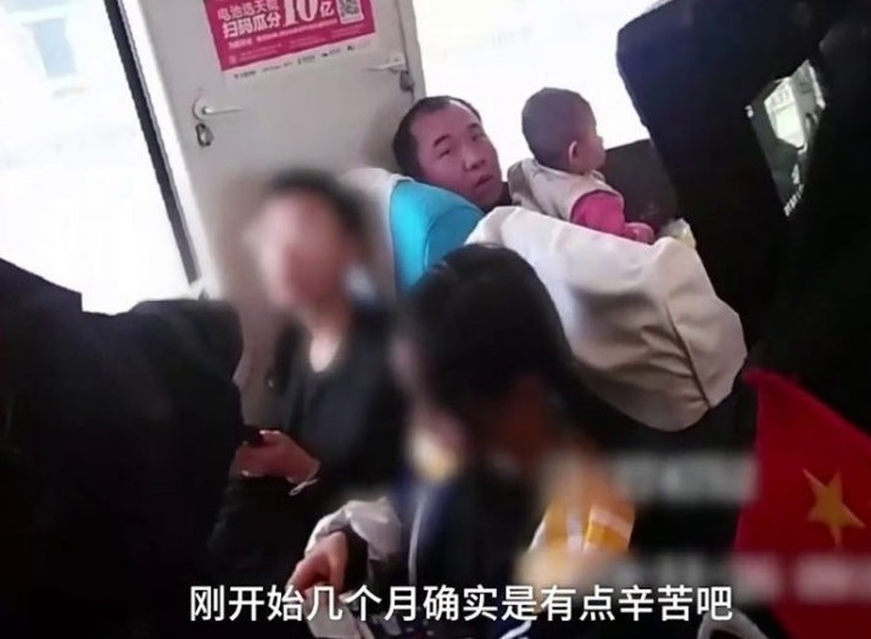 Bé gái 12 tuổi bỏ nhà để theo bạn trai 15 tuổi quen qua mạng - 1 Bé gái 12 tuổi bỏ nhà để theo bạn trai 15 tuổi quen qua mạng - 1
