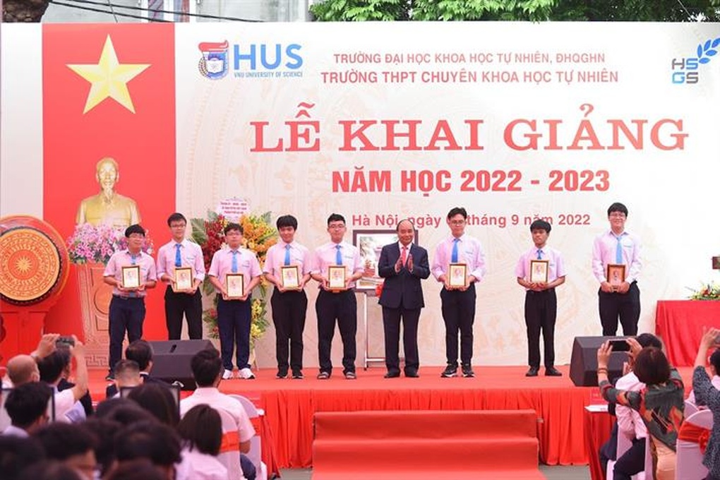 Chủ tịch nước: Cần đổi mới chính sách đãi ngộ, chăm lo đội ngũ nhà giáo - 4 Chủ tịch nước: Cần đổi mới chính sách đãi ngộ, chăm lo đội ngũ nhà giáo - 4