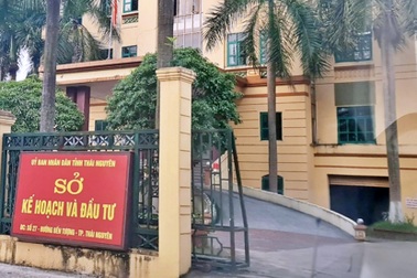 Cách chức Phó Giám đốc Sở KH-ĐT vi phạm về đạo đức, lối sống