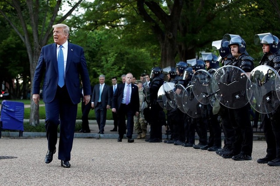 Những cử tri trung thành với ông Trump giữa khủng hoảng bủa vây - 1 Những cử tri trung thành với ông Trump giữa khủng hoảng bủa vây - 1