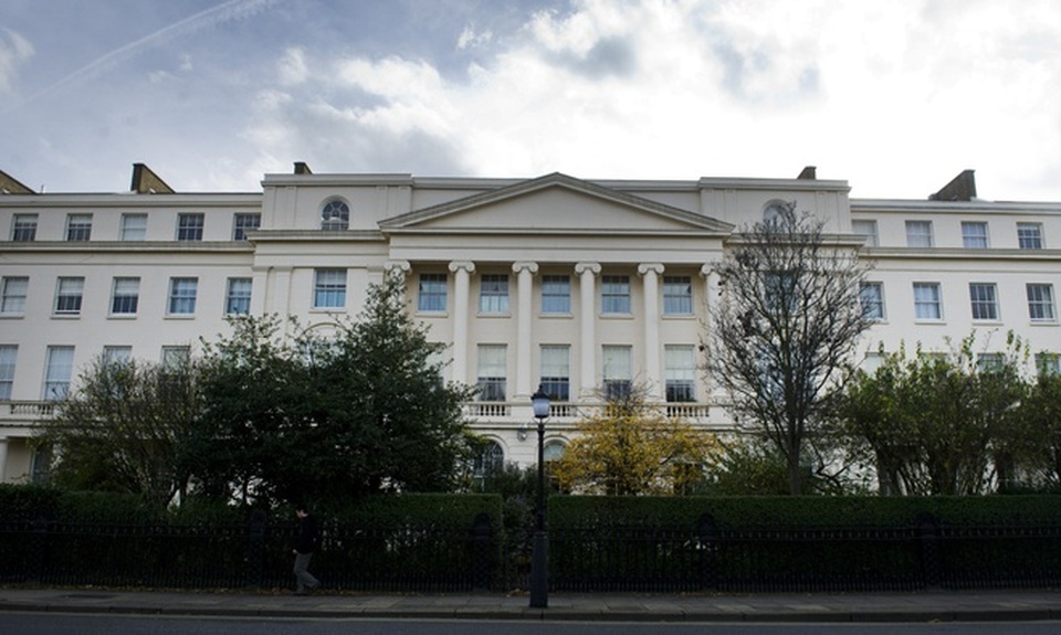 Những dinh thự đắt nhất nước Anh: Có căn dát 20 nghìn tờ vàng lá xa xỉ - 6