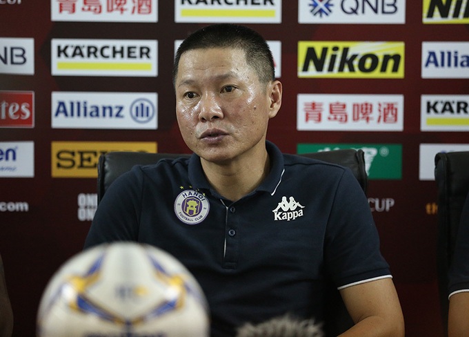 Hà Nội FC đổi ghế, Dương Hồng Sơn làm HLV trưởng - Ảnh 2. Hà Nội FC đổi ghế, Dương Hồng Sơn làm HLV trưởng - Ảnh 2.