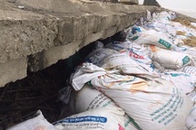 Đê “dát vàng” tan hoang chỉ sau vài tháng bàn giao