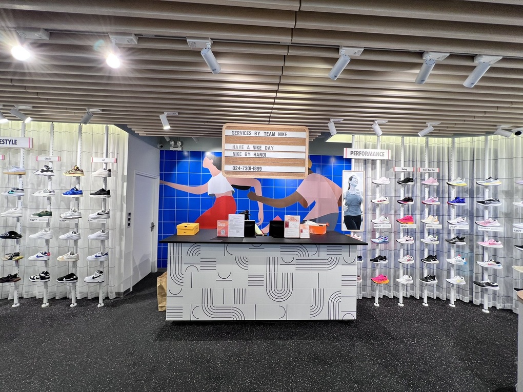 Thấy gì từ cuộc đổ bộ của thương hiệu quốc tế đình đám như Nike, Lush? - 3 Thấy gì từ cuộc đổ bộ của thương hiệu quốc tế đình đám như Nike, Lush? - 3