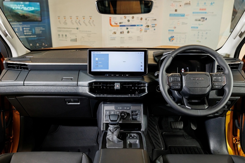 Toyota Hilux 2026 có bản đua, chuẩn bị cho giải khốc liệt nhất hành tinh - 5