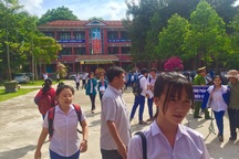 Tuyển sinh lớp 10 Quảng Trị: Đề thi tiếng Anh “dễ thở”, thí sinh phấn khởi