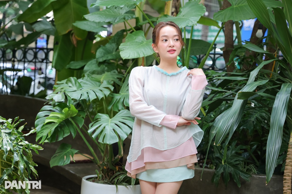 Nữ tiếp viên gợi cảm Kaity Nguyễn: Đàn ông sợ, tôi cũng chấp nhận - 4 Nữ tiếp viên gợi cảm Kaity Nguyễn: Đàn ông sợ, tôi cũng chấp nhận - 4