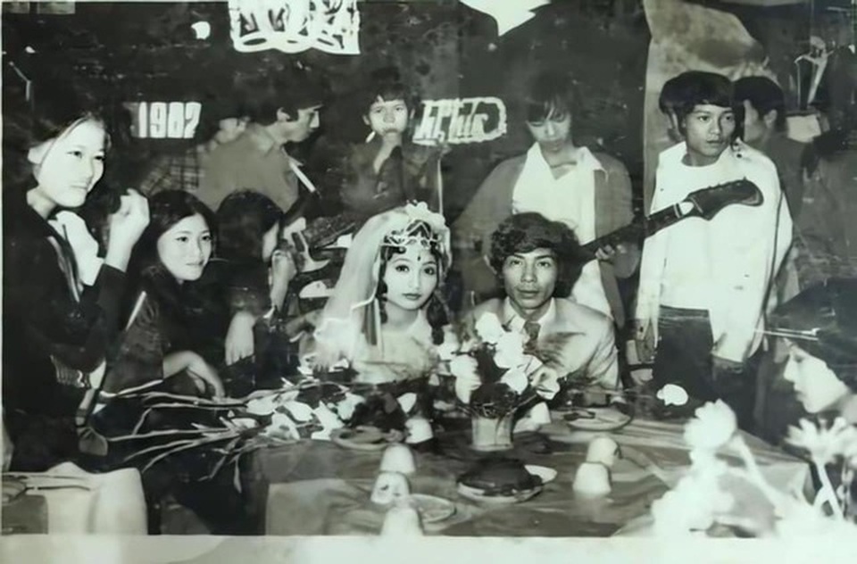 Bằng Kiều, BTV Hoài Anh tiết lộ hình ảnh để đời nhiều năm về trước - 5 Bằng Kiều, BTV Hoài Anh tiết lộ hình ảnh để đời nhiều năm về trước - 5