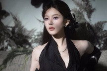 Triệu Lộ Tư thừa nhận bị trầm cảm nặng, bị bạo hành nghiêm trọng