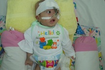 Bé Thanh Hà đang phải nằm trong phòng cấp cứu