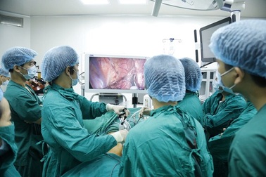 Sẽ dùng Robot hiện đại nhất để điều trị ung thư thực quản, nạo vét hạch 3 vùng